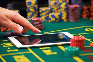 From Land-Based Casinos To Online Platforms: The Popularity of Slot Games